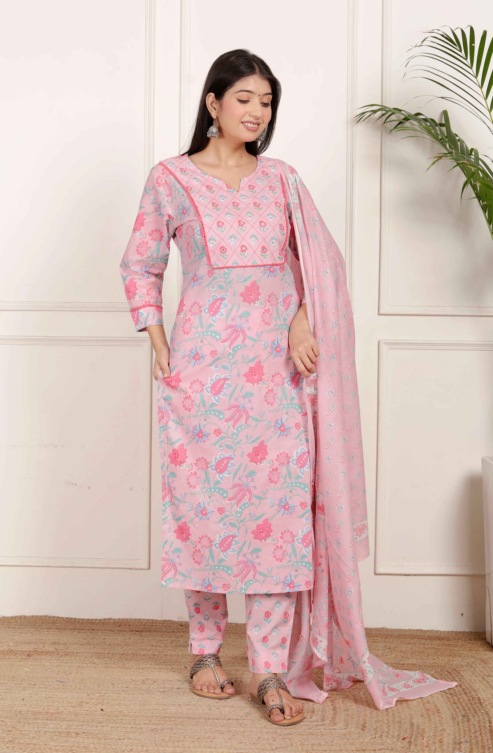 Graceful pink  Floral cotton suit set 